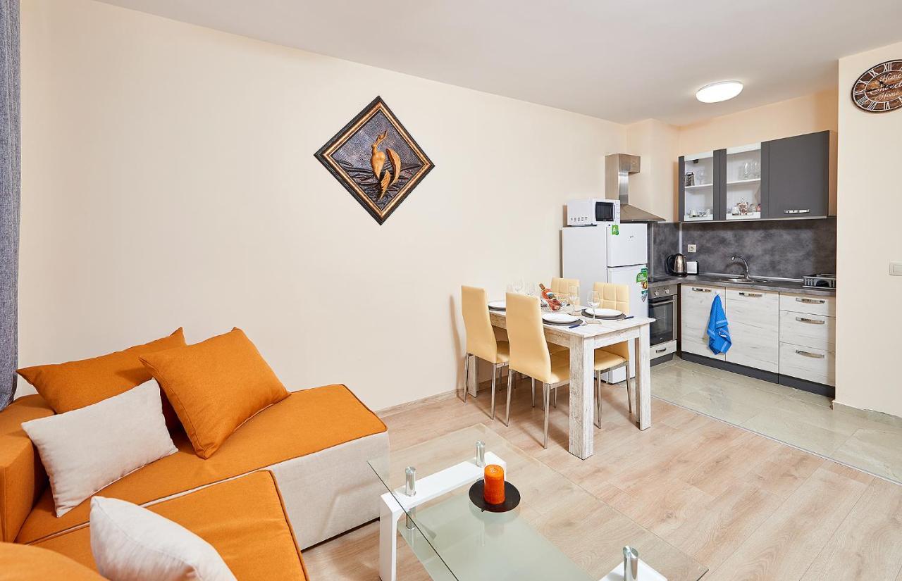 Art Apartments In Поморіє Екстер'єр фото