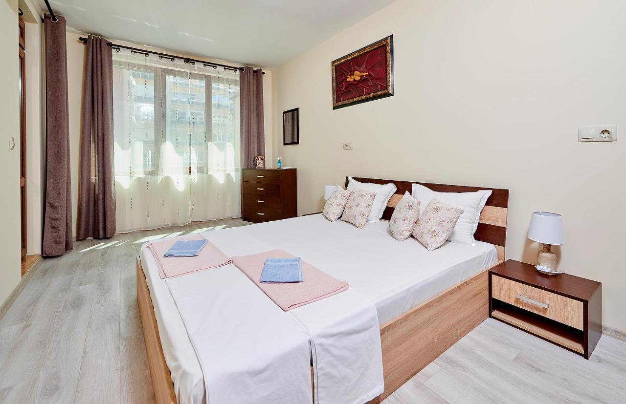 Art Apartments In Поморіє Екстер'єр фото